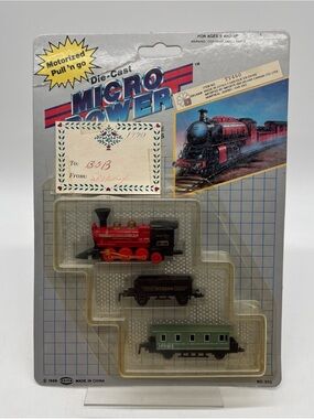 Vintage 1989 Die Cast Micro Power Motorized Pull n Go Train Set NOS